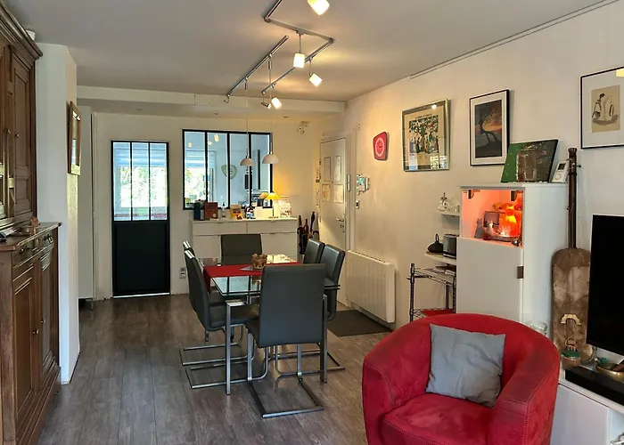 Mes Oasis Nancy 住宿加早餐酒店